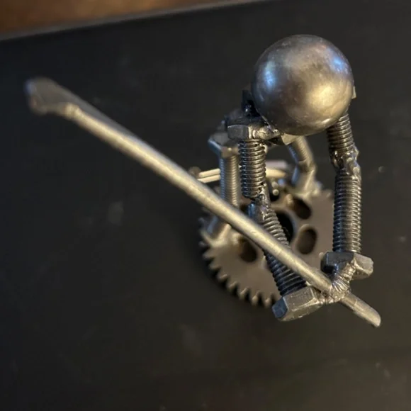 Nuts & Bolts GOLFER Metal Artwork FIGURINE -GOLFER GIFT - Picture 5 of 16